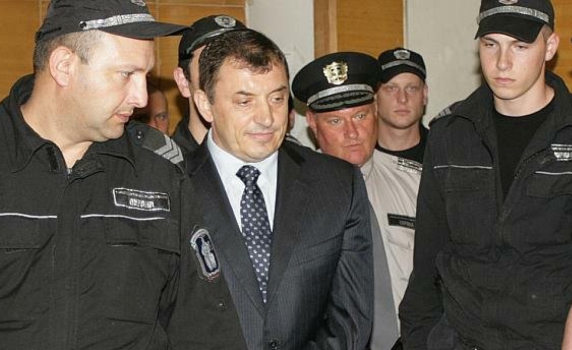 Апелативният съд: Алексей Петров остава в ареста