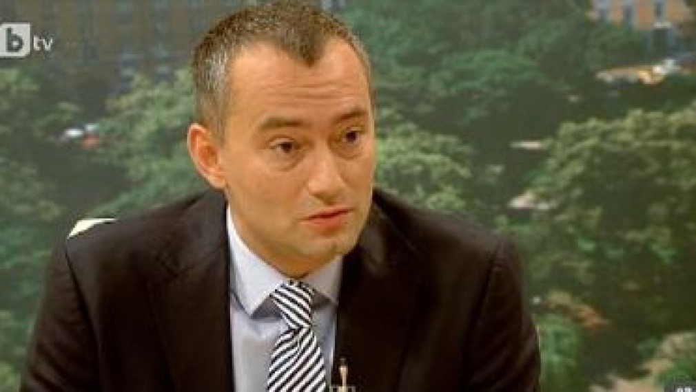 Н. Младенов: Ако питате за баща ми, ставате част от комунистически заговор Н. Младенов: Ако питате за баща ми, ставате част от комунистически заговор