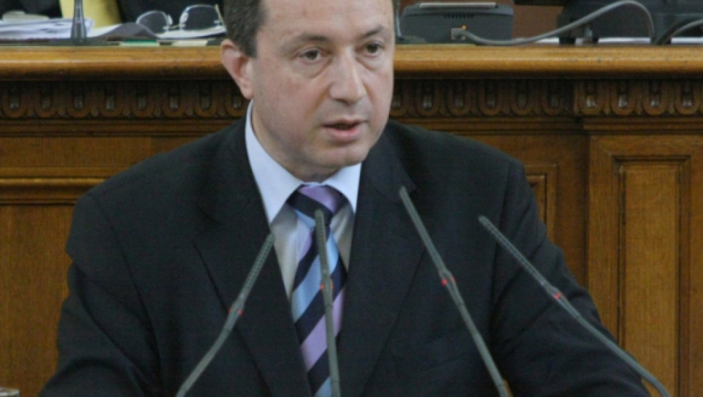 БСП: 76 депутати погазват инициативата на 700 хил. българи. Цветанов: Проектът за АЕЦ "Белене" е безсмислен БСП: 76 депутати погазват инициативата на 700 хил. българи. Цветанов: Проектът за АЕЦ "Белене" е безсмислен