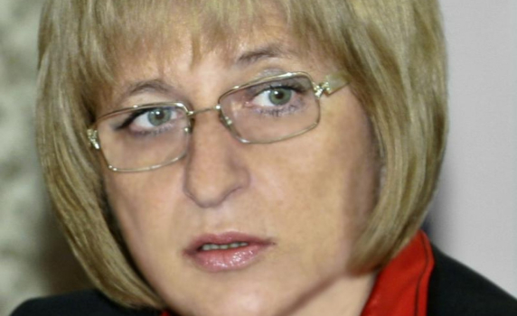 Цачева: Ще гласувам с „да” на референдума за АЕЦ „Белене”