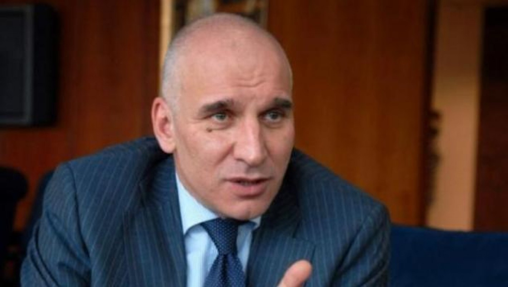 Л. Хампарцумян: За да си върже бюджета догодина, правителството въведе десятъка върху лихвите