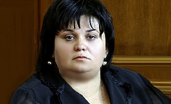 Фидосова: Въпросът на БСП за АЕЦ &quot;Белене&quot; е като &quot;Искате ли да си построите вила на Малдивите?&quot; (обновена)