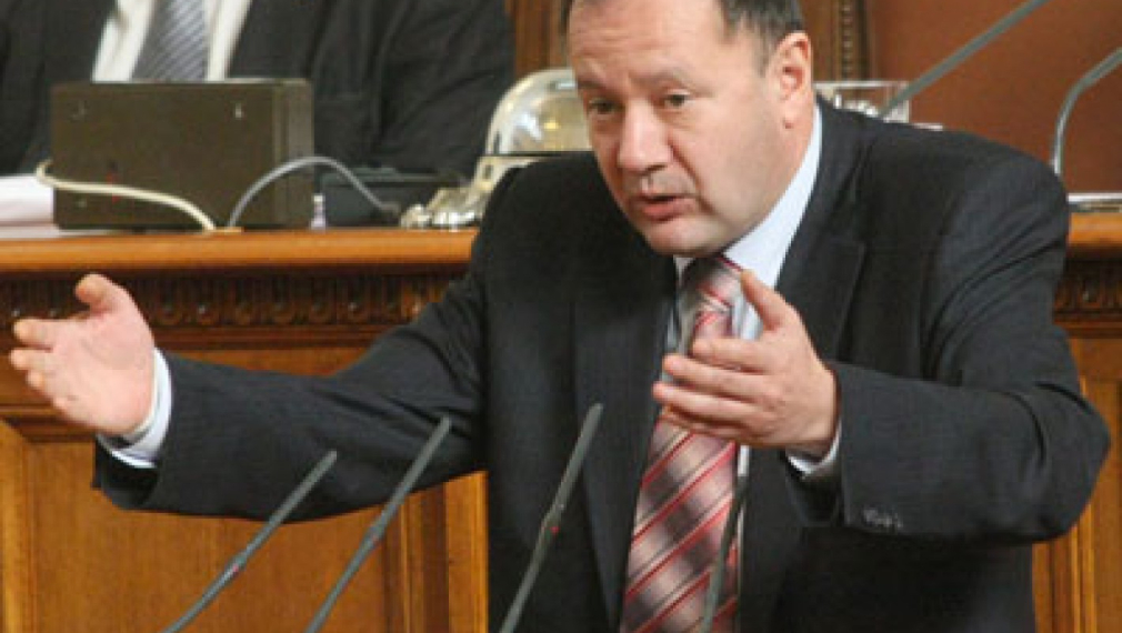 Парламентът прие на първо четене новия данък върху лихвите. Политиката на ГЕРБ е цинична, обявиха от БСП