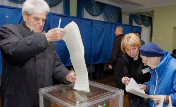 Партията на боксьора Виталий Кличко влиза в парламента в Украйна 