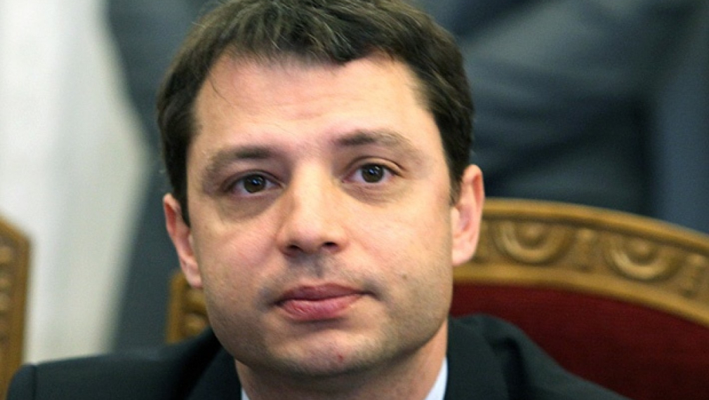 Добрев: Рано е за прогнози за цената на тока догодина
