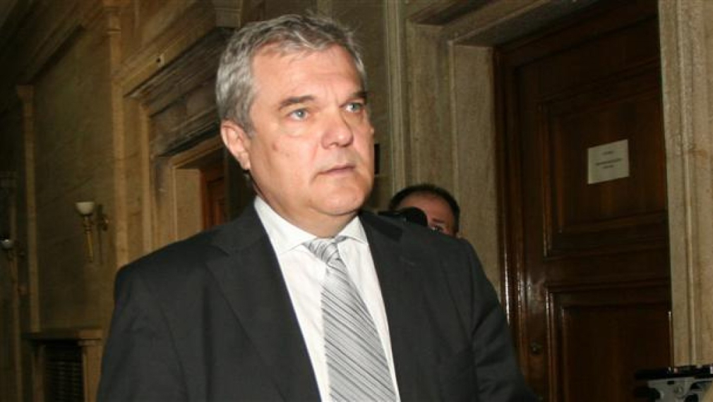Румен Петков иска анкетна комисия за случая с пребитите франуцузи