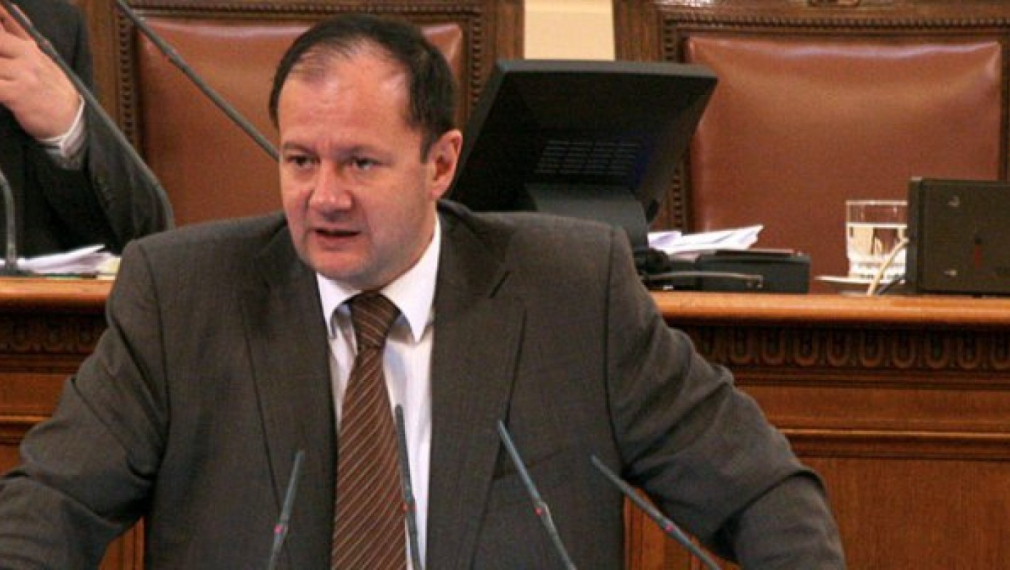 Михаил Миков: ГЕРБ с душата и сърцето си гледа да удари работниците