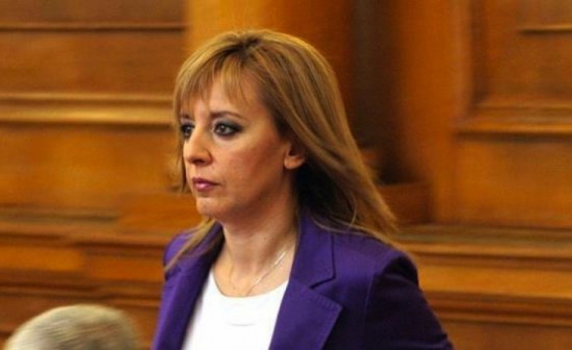 Мая Манолова се закани на ГЕРБ: Следващото правителство ще се занимава с вас
