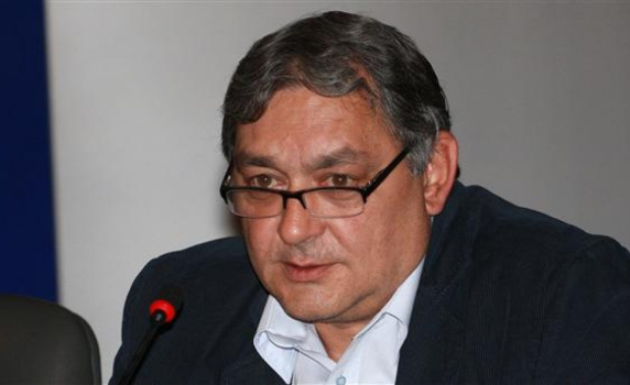 Медици молят Борисов да уволни Дянков 