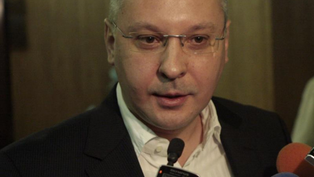 Станишев: Борисов, Цветанов и Фидосова направиха държавата за посмешище Станишев: Борисов, Цветанов и Фидосова направиха държавата за посмешище