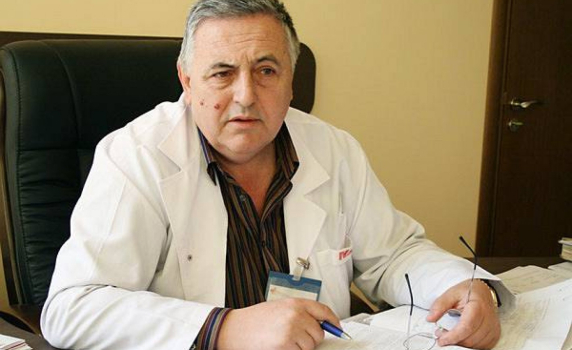 Атанасова отстрани шефа на "Пирогов" Димитър Раденовски