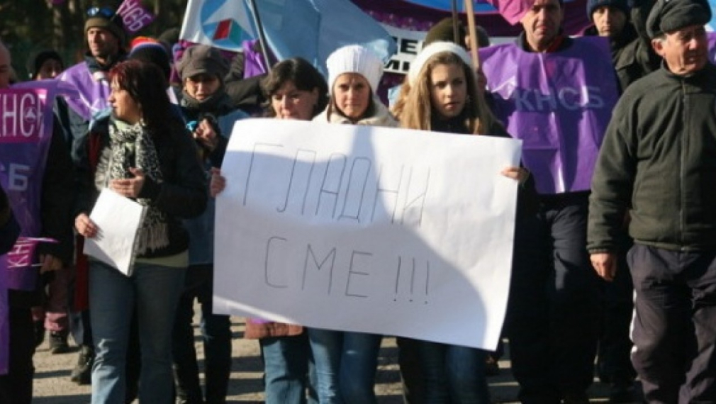 Банки блокираха парите на оръжейниците, те събраха пари за лечение на болно момченце