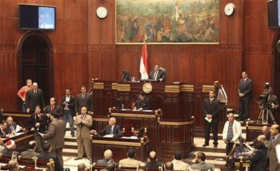 Мохамед Морси ратифицира новата конституция на Египет