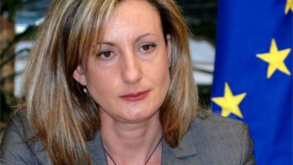 Златанова: ГЕРБ рискуват да бъдат обвинени в пълна некомпетентност. Няма абсолютно никакви спрени пари