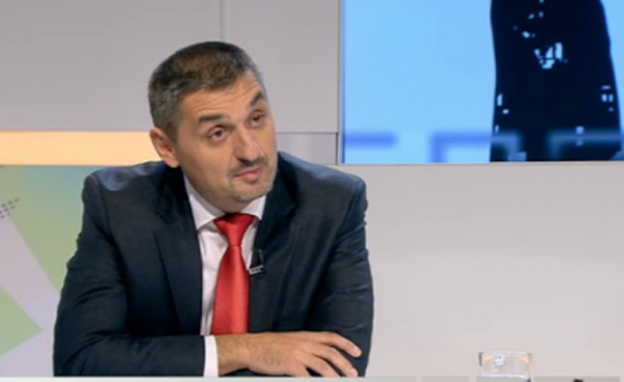 Кирил Добрев: Златанов се е срещнал с И.Ф. 103 пъти  в парламента