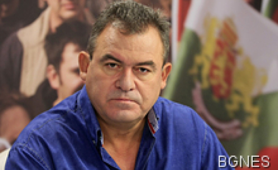 Б. Бонев: Борисов дойде на власт с помощта на Ахмед Доган