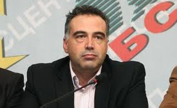 Пасивността на Плевнелиев по въпроса с бежанците показва неговата слабост, обявиха от левицата