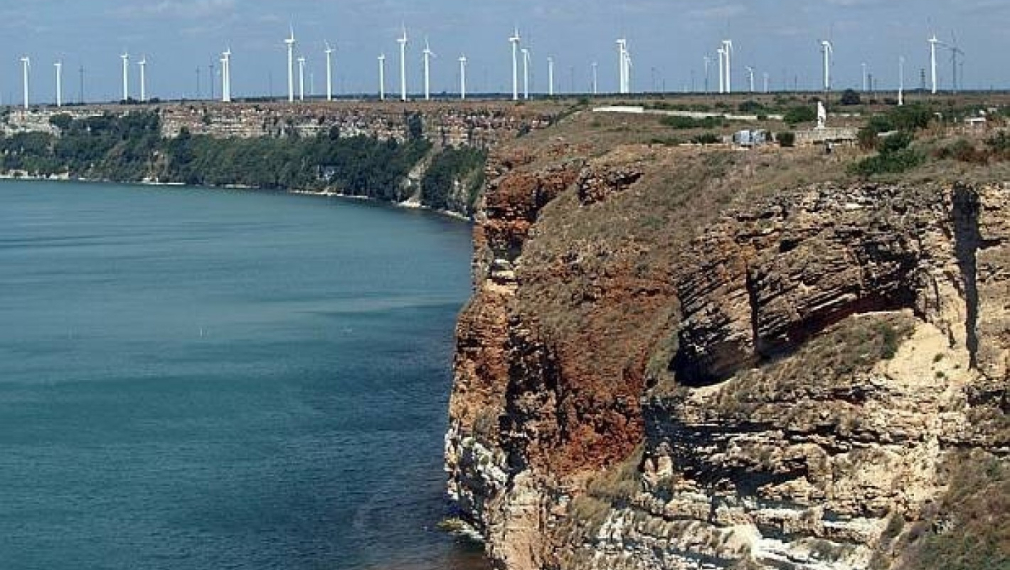 ЕК предявява иск срещу България заради вятърни паркове