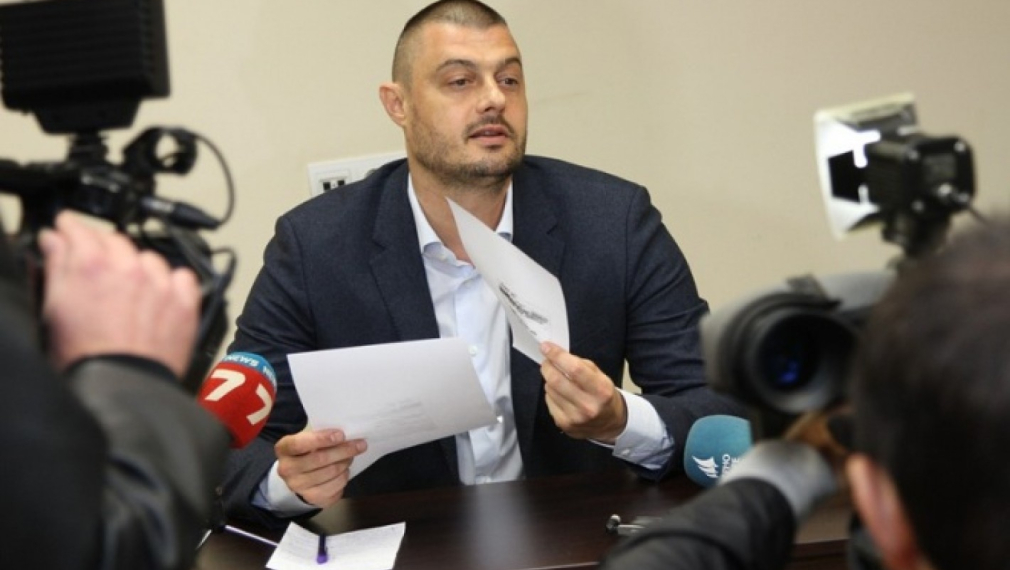 Бареков вдига протест: Монополите вън с Плевнелиев и Овчаров