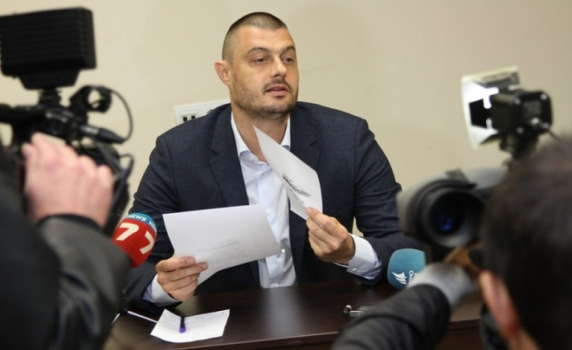 Бареков вдига протест: Монополите вън с Плевнелиев и Овчаров