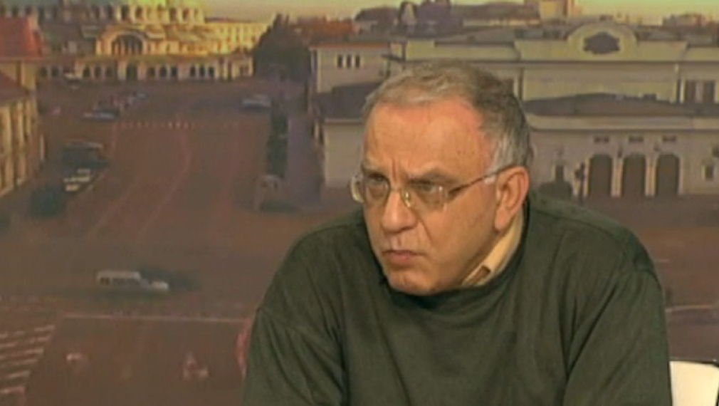 Експерти: "Атака"  ще остане лоялна към мнозинството, вотовете ще спрат, когато на Борисов му омръзне