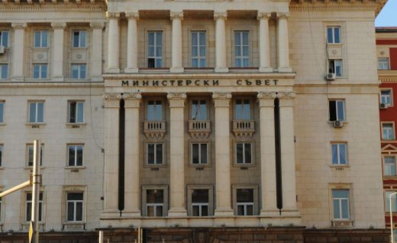 Правителството се събира извънредно заради бежанците