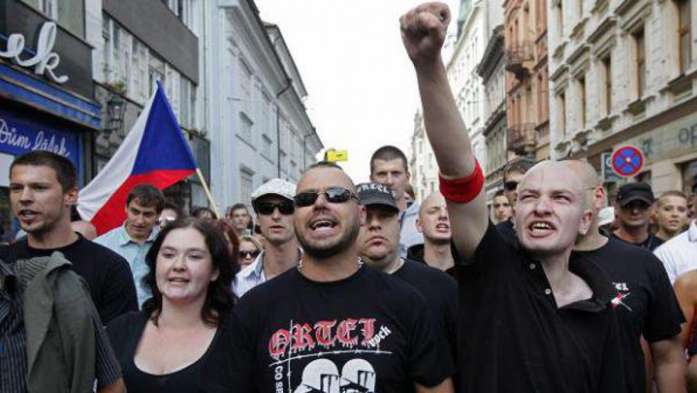 Неонацисти в Чехия се мобилизират срещу малцинствата Неонацисти в Чехия се мобилизират срещу малцинствата