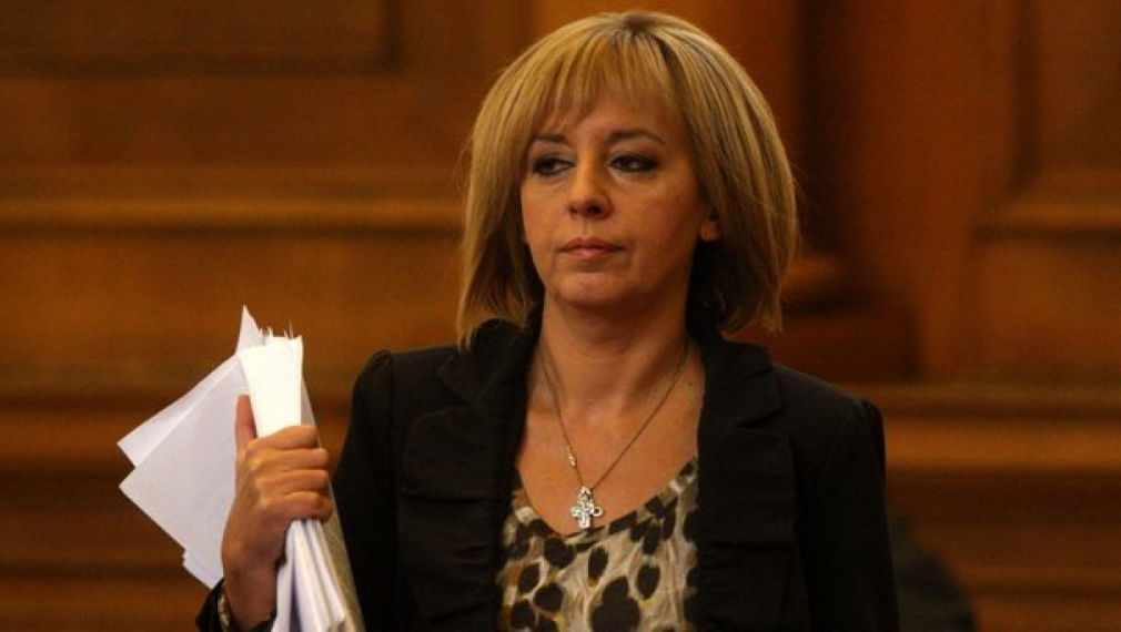 Мая Манолова: Комисията на Златанов е изпълнявала поръчки