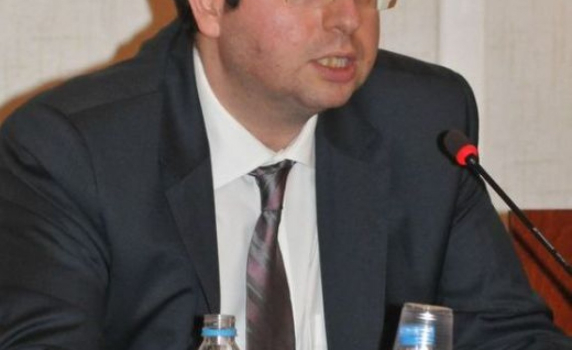 Съкращения само на ненужни чиновници