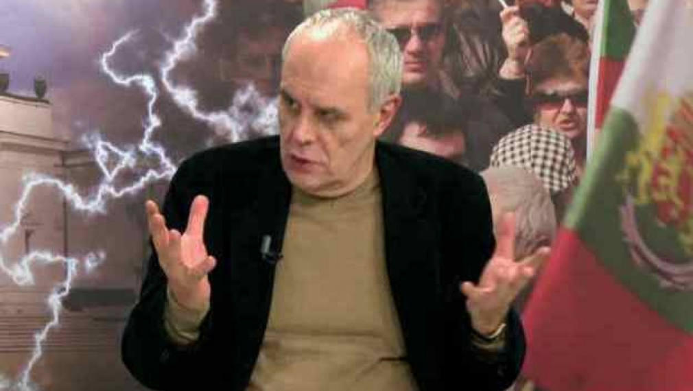 А. Райчев: България има 400 болници, 58 ВУЗ-а, 25 банки и 6 мелници – не може, не е възможно. Няма да продължи дълго, няма да издържи, ще се счупи А. Райчев: България има 400 болници, 58 ВУЗ-а, 25 банки и 6 мелници – не може, не е възможно. Няма да продължи дълго, няма да издържи, ще се счупи