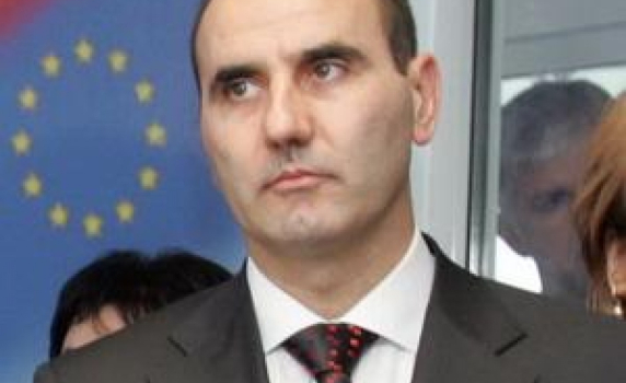 Цветанов се оправда с писмо до медиите