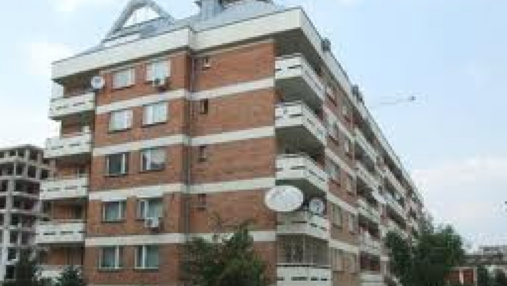 Ексдепутати дължат 11 хиляди лева за ток и парно