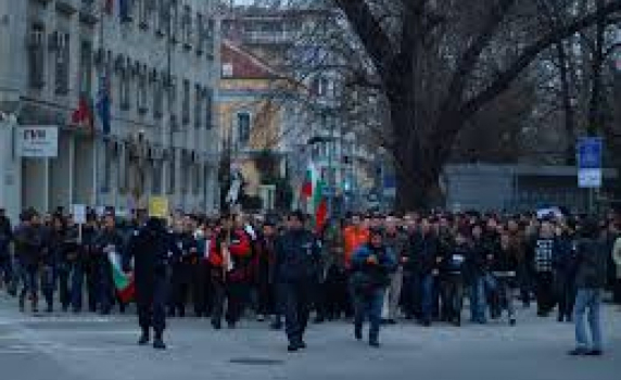 Развръзката на политическата криза ще дойде на евроизборите