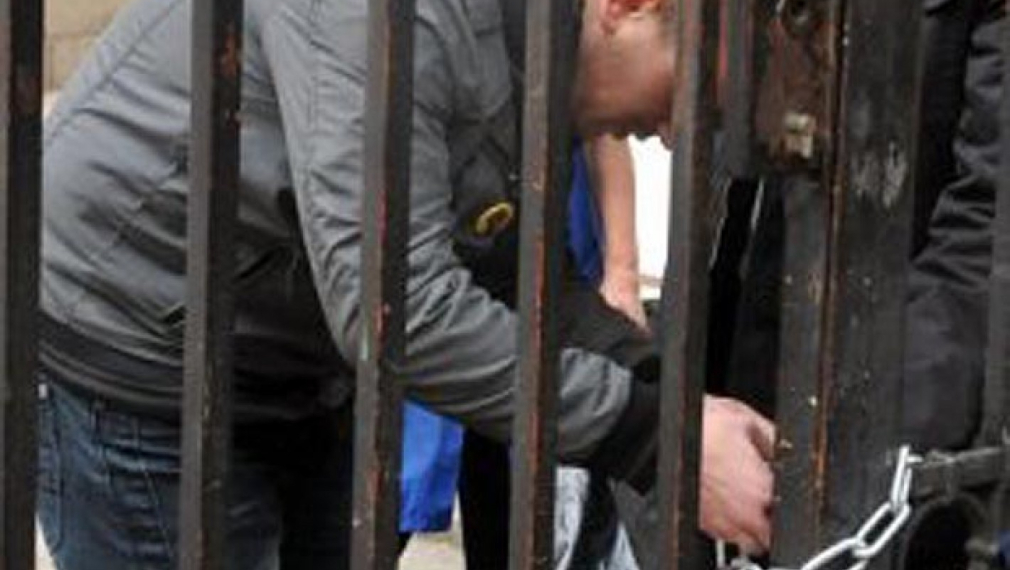 "Студентите" са група граждани, окупирали обществена сграда "Студентите" са група граждани, окупирали обществена сграда