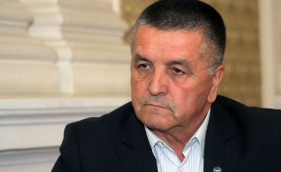 Алиосман Имамов зае мястото на Бисеров като зам.-председател на парламента