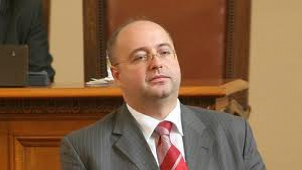 Четин Казак оглави Комисията по правни въпроси