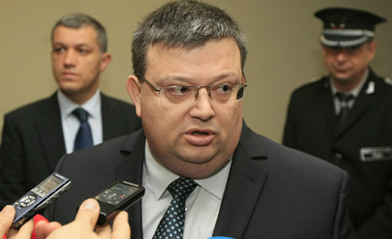 С. Цацаров обвини в тотално бездействие ГДБОП