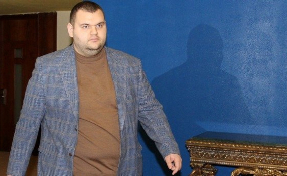 КС не се произнесе по казуса "Пеевски"
