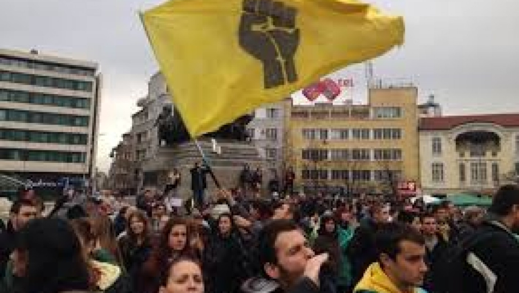 Въпросът, който винаги изважда от равновесие протестиращите Въпросът, който винаги изважда от равновесие протестиращите