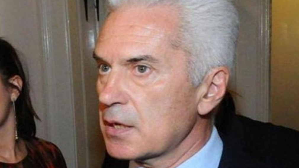 Сидеров: Не съм пращал хора пред дома на Борисов