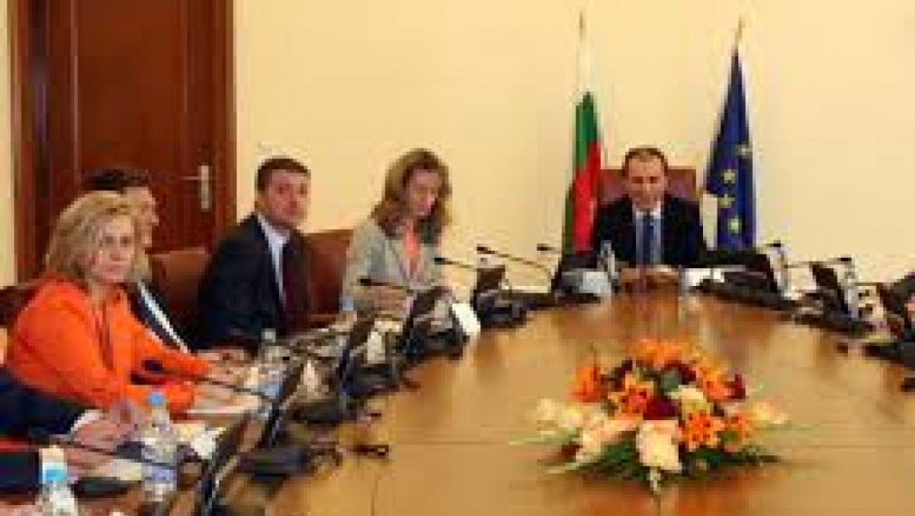Правителството сменя шестима посланици, М. Червеняков отива в Черна гора 
