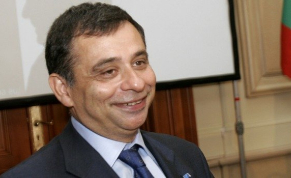 А. Малос: Брюксел вижда многото вътрешни конфликти в България 