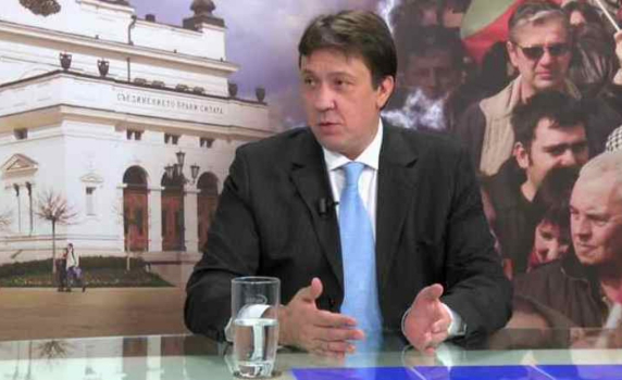 Я. Куюмджиев: Престъпната група ГЕРБ доведе енергетиката до тотален колапс