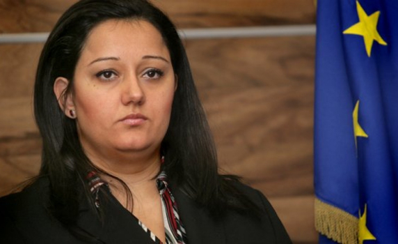 Павлова: За да поддържаме пътищата, винетките поскъпват