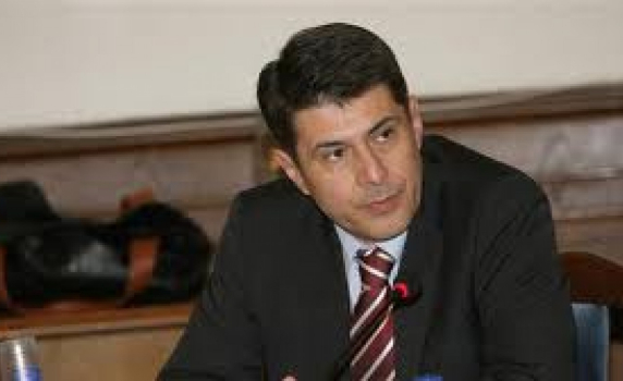 Д. Гяуров: ПОМАК е етническа патрия, съдът може да не я регистрира