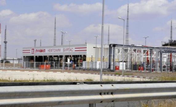 Състоянието на пострадалите в &quot;Нефтохим&quot; е критично