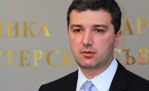 Д. Стойнев: Икономическата ситуация в България се подобрява