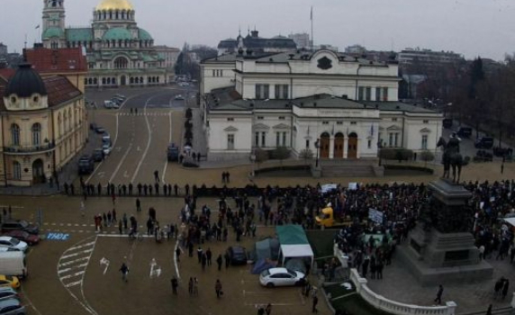 Едва няколкостотин души протестираха днес в страната (обновена)