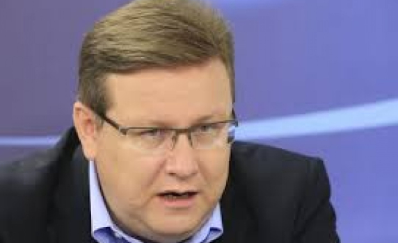 Кой прати Румен Петков на среща с Борисов, за да договарят “Белене”
