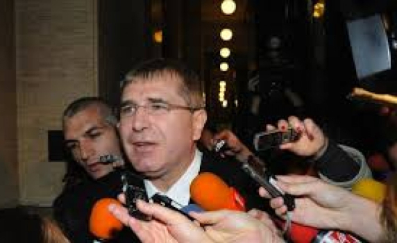 Апелативен съд оправда напълно Ковачки по обвинението за укриване на данъци